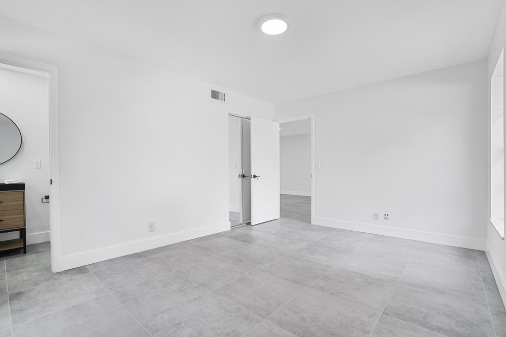 737 Nantucket Circle - Photo 19