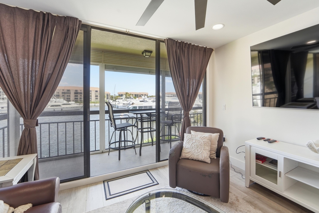 2501 Marina Isle Way - Photo 13