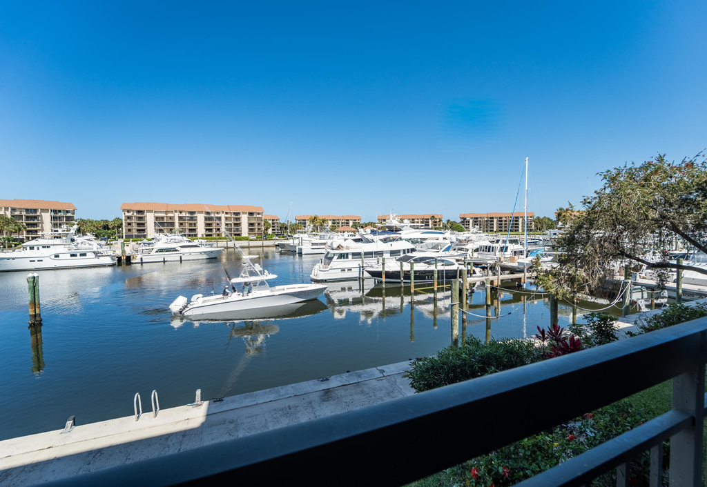 2501 Marina Isle Way - Photo 0