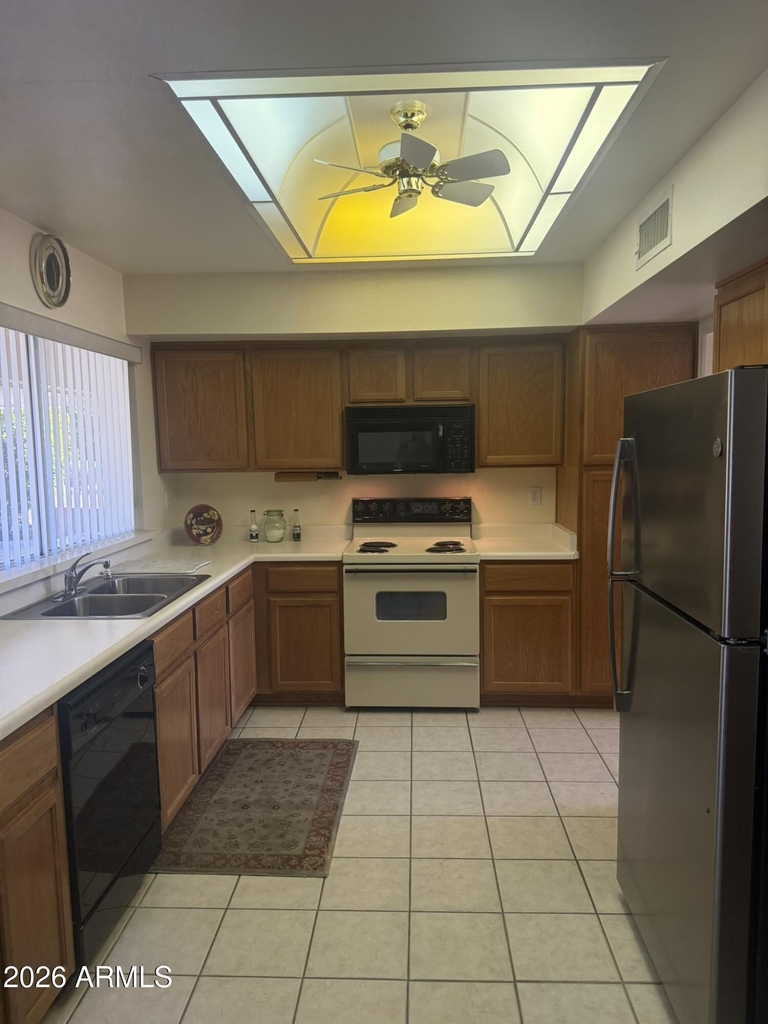 14518 W Heritage Drive - Photo 9