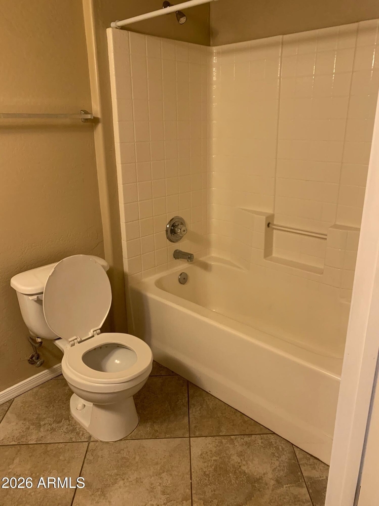 3301 E Earll Drive - Photo 6