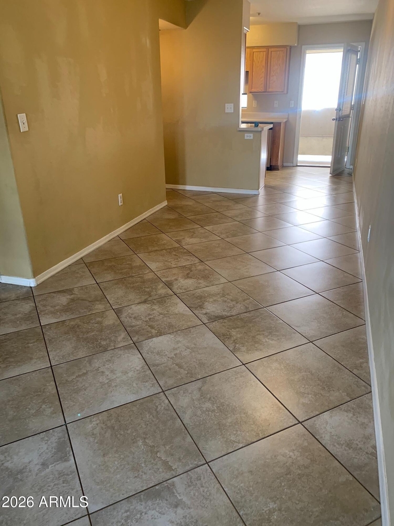 3301 E Earll Drive - Photo 3