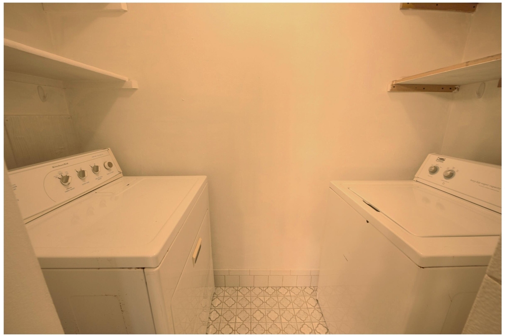 625 N M Street - Photo 12