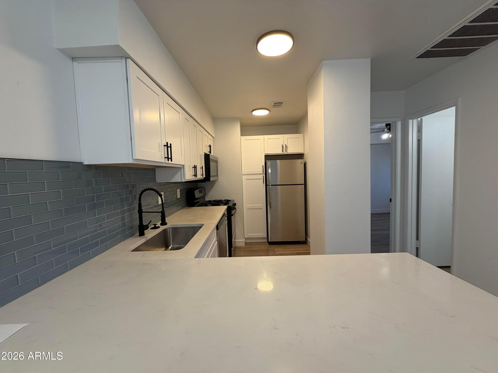 302 E Monte Vista Road - Photo 6