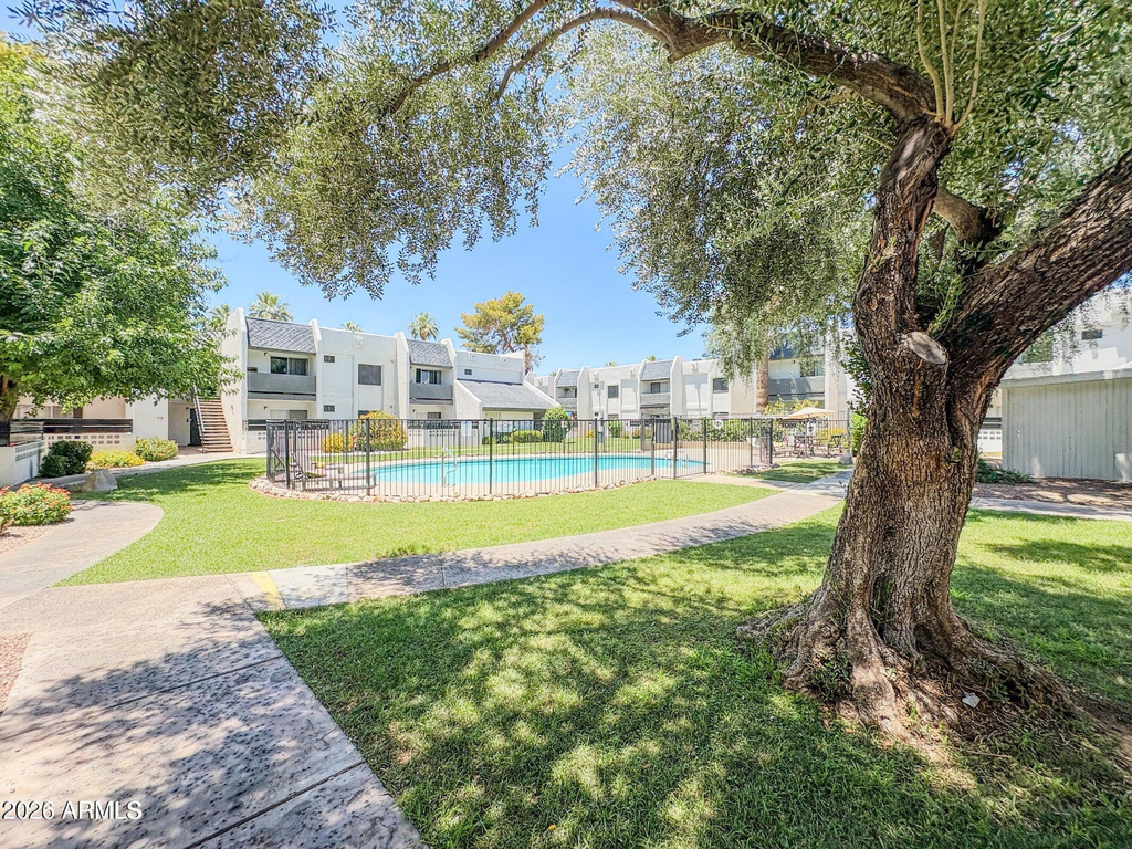 302 E Monte Vista Road - Photo 18