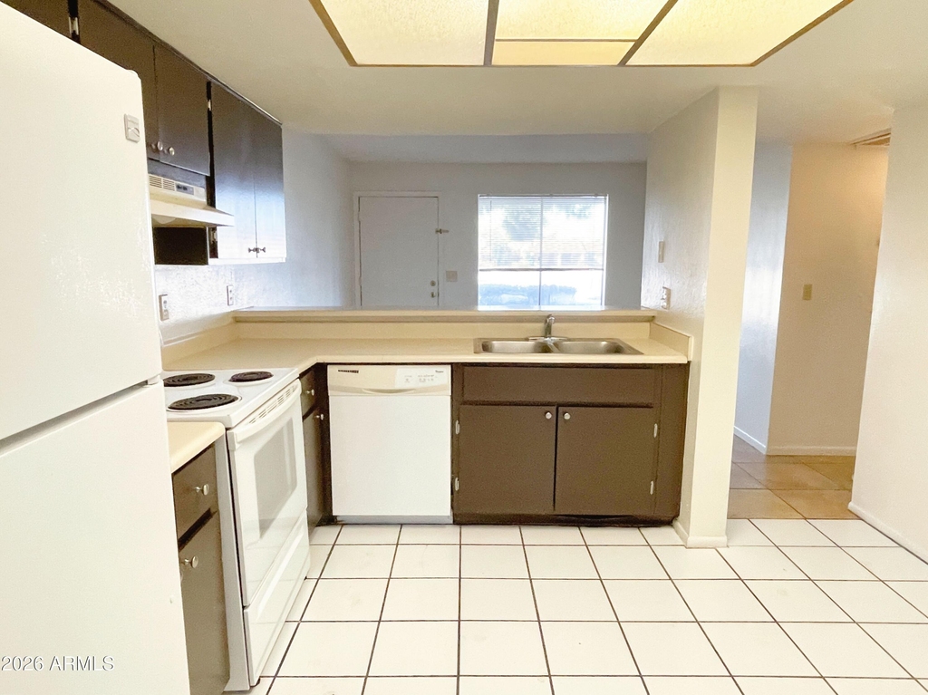 19601 N 7th Street - Photo 7