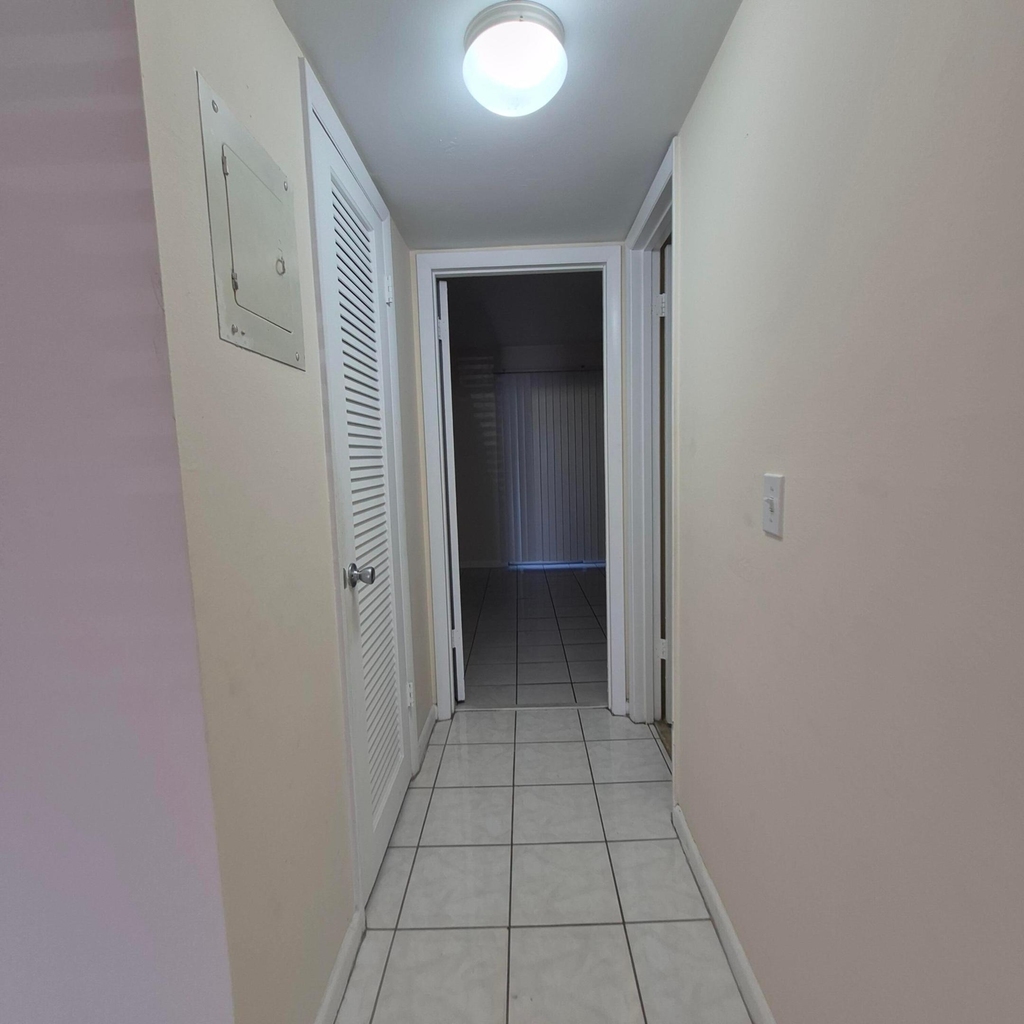 118 Kent H - Photo 4