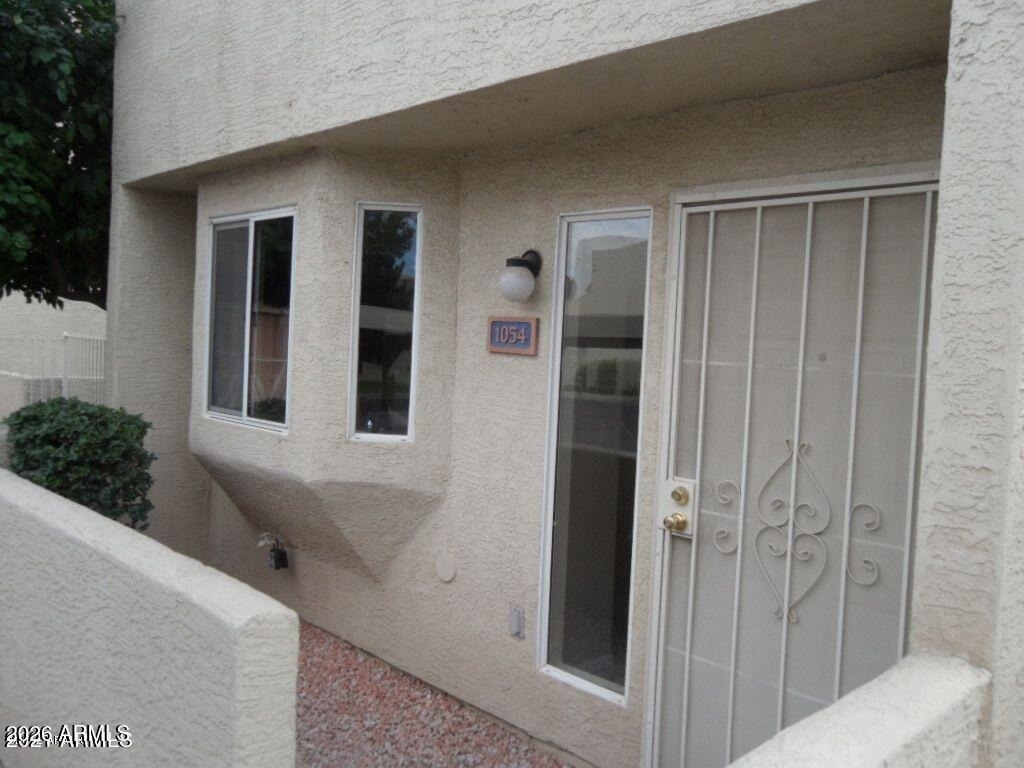 220 N 22nd Place - Photo 1