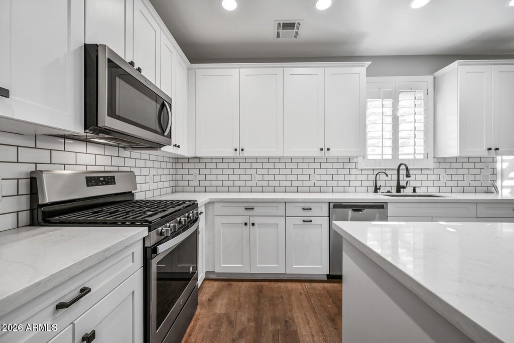 3030 N 38th Street - Photo 9