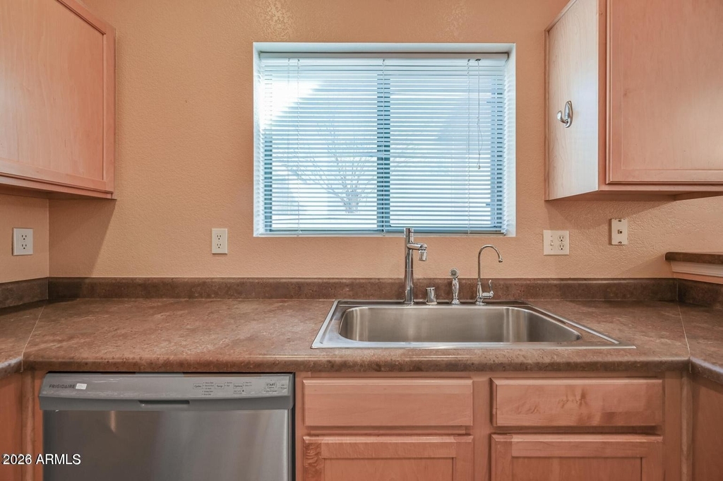 2621 E Waterview Court - Photo 8