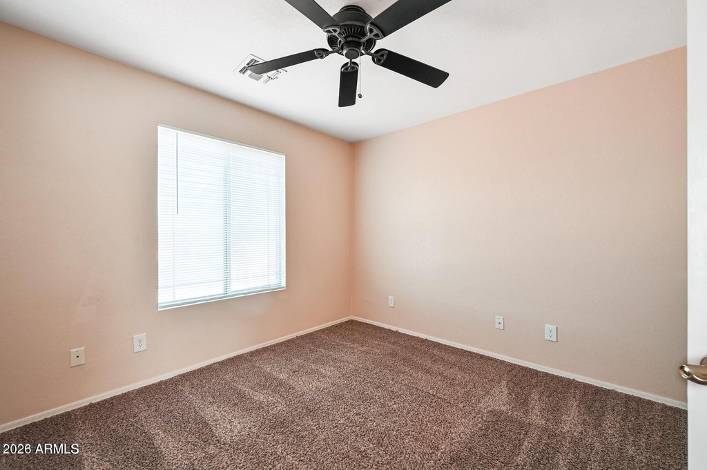 2621 E Waterview Court - Photo 22