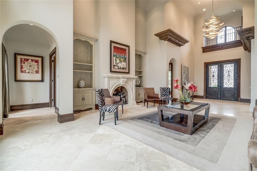 5701 Mistletoe Court - Photo 10