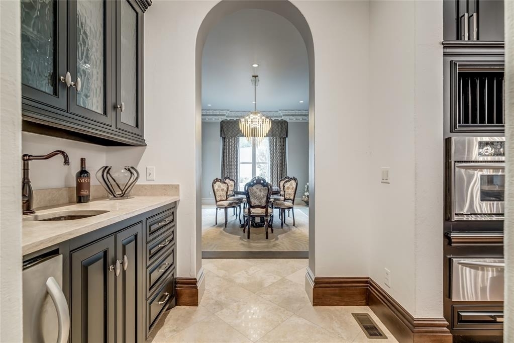 5701 Mistletoe Court - Photo 15