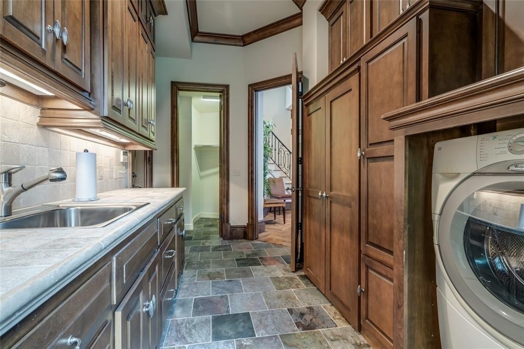 5701 Mistletoe Court - Photo 44