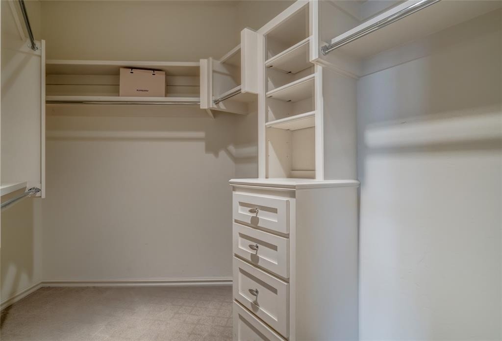 5701 Mistletoe Court - Photo 34