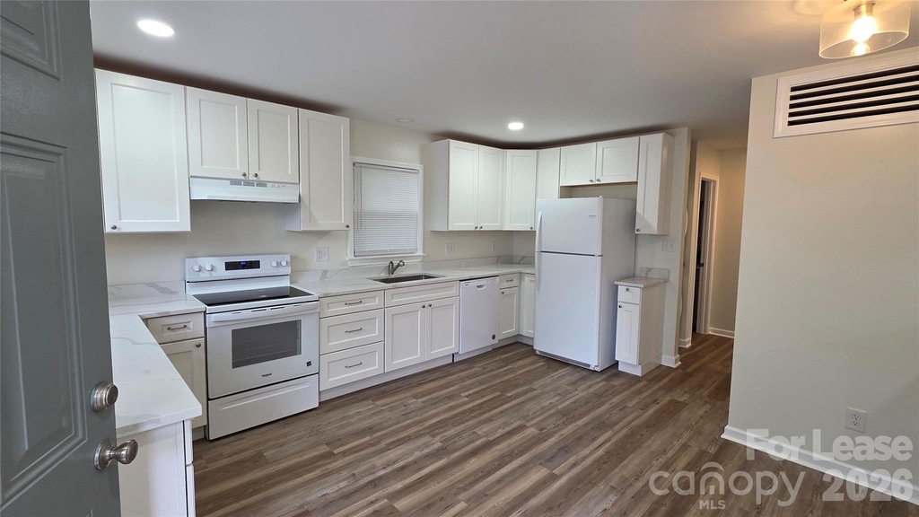 104 Gibson Park Drive - Photo 3
