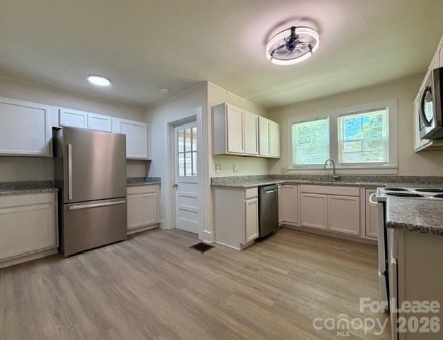 421 N East Avenue - Photo 3