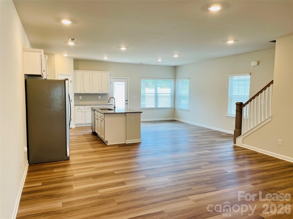 402 Sagecroft Lane - Photo 5