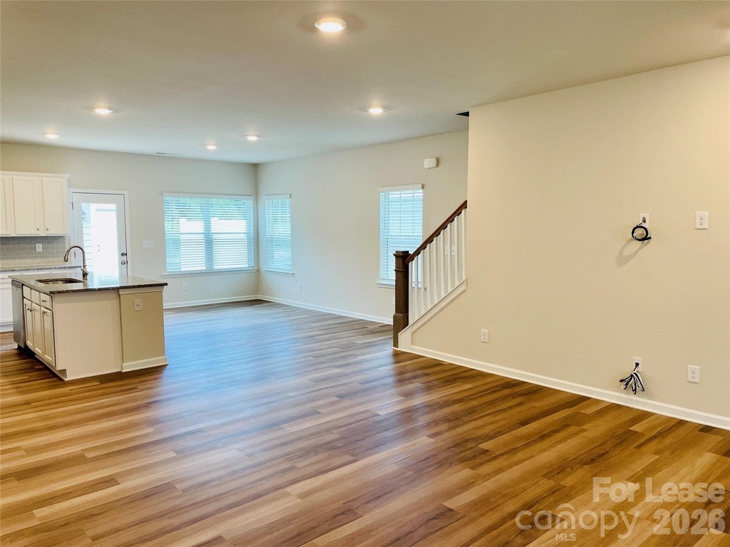 402 Sagecroft Lane - Photo 4