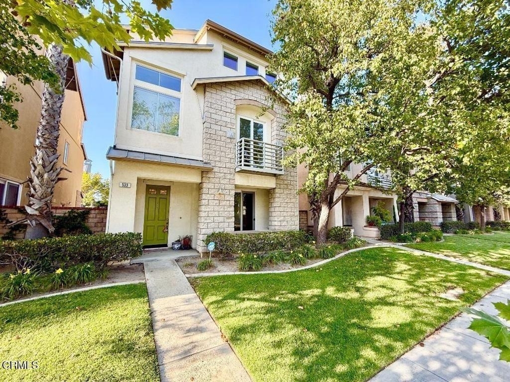 533 E Port Hueneme Road - Photo 0