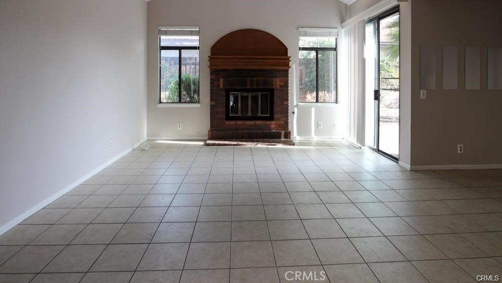 10596 Evergreen Dr - Photo 3
