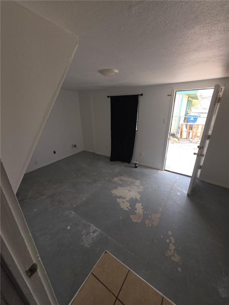 512 E Street - Photo 10
