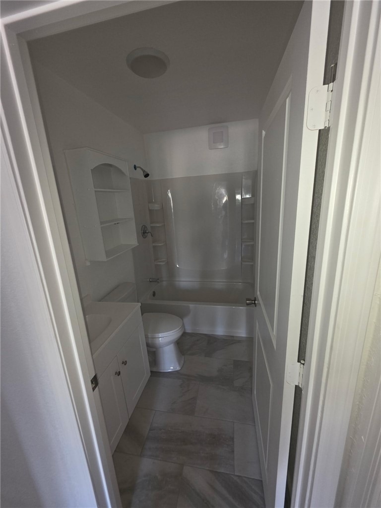 512 E Street - Photo 14