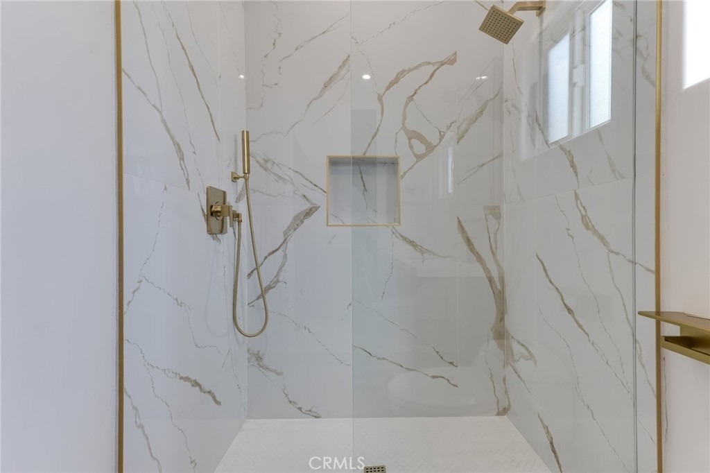 6208 Beeman Avenue - Photo 15