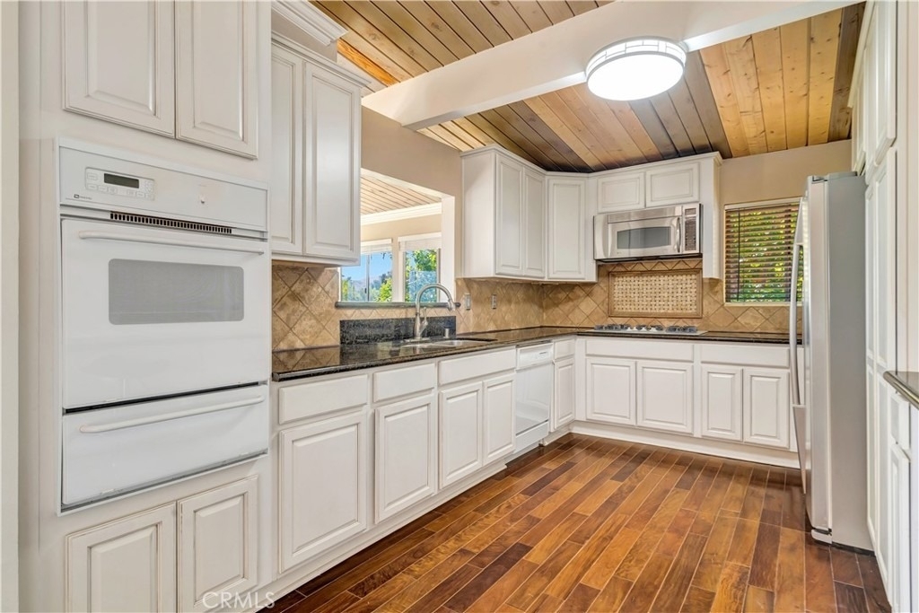 5102 Medina Road - Photo 9