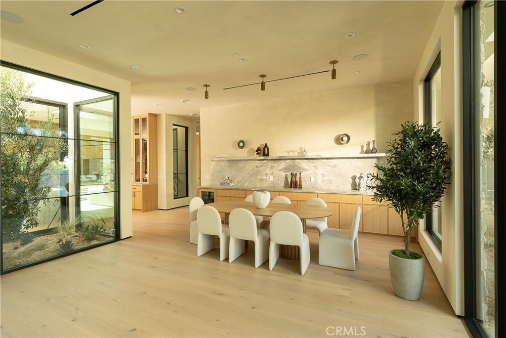 23340 Collins - Photo 18