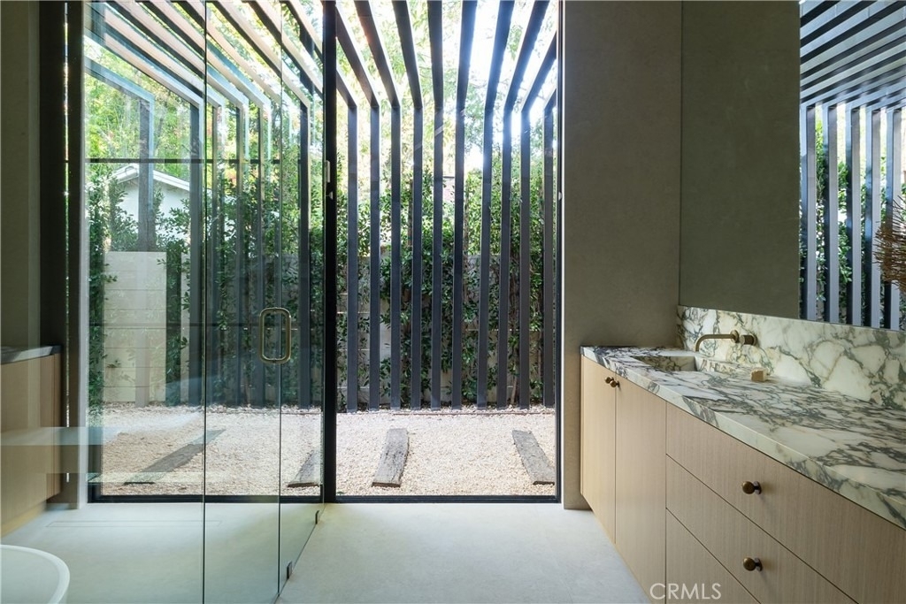 23340 Collins - Photo 28