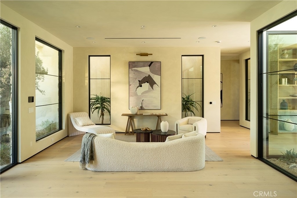 23340 Collins - Photo 14