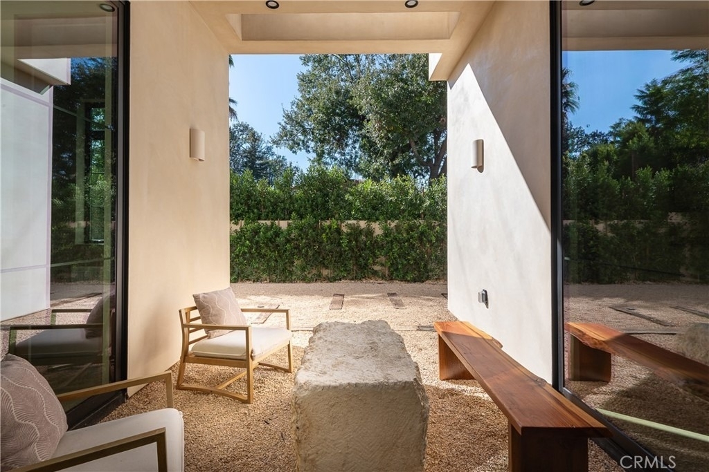 23340 Collins - Photo 35
