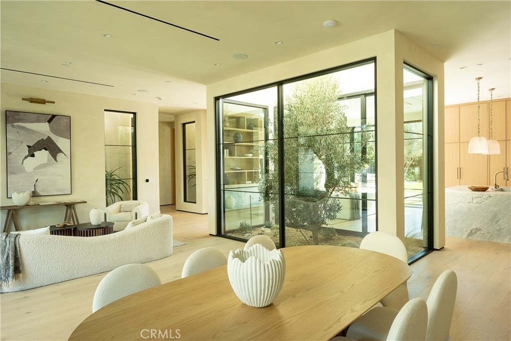 23340 Collins - Photo 11