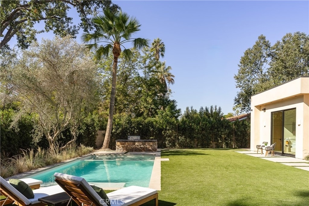 23340 Collins - Photo 7