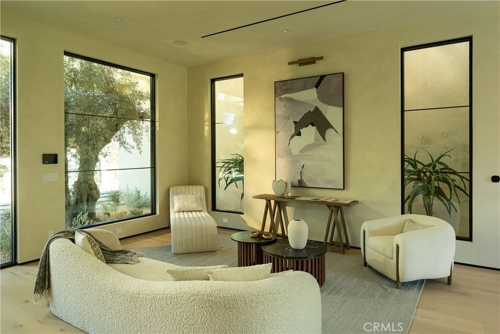 23340 Collins - Photo 15