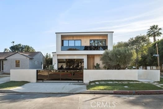 14758 Morrison - Photo 1