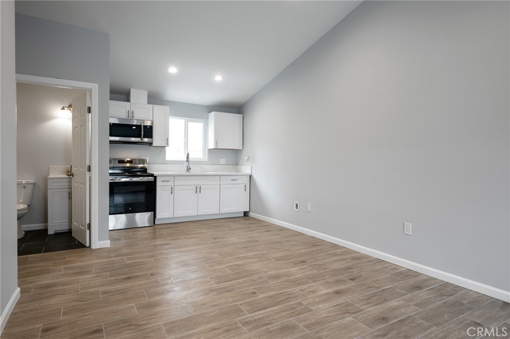 1514 1/2 E Young Street - Photo 1