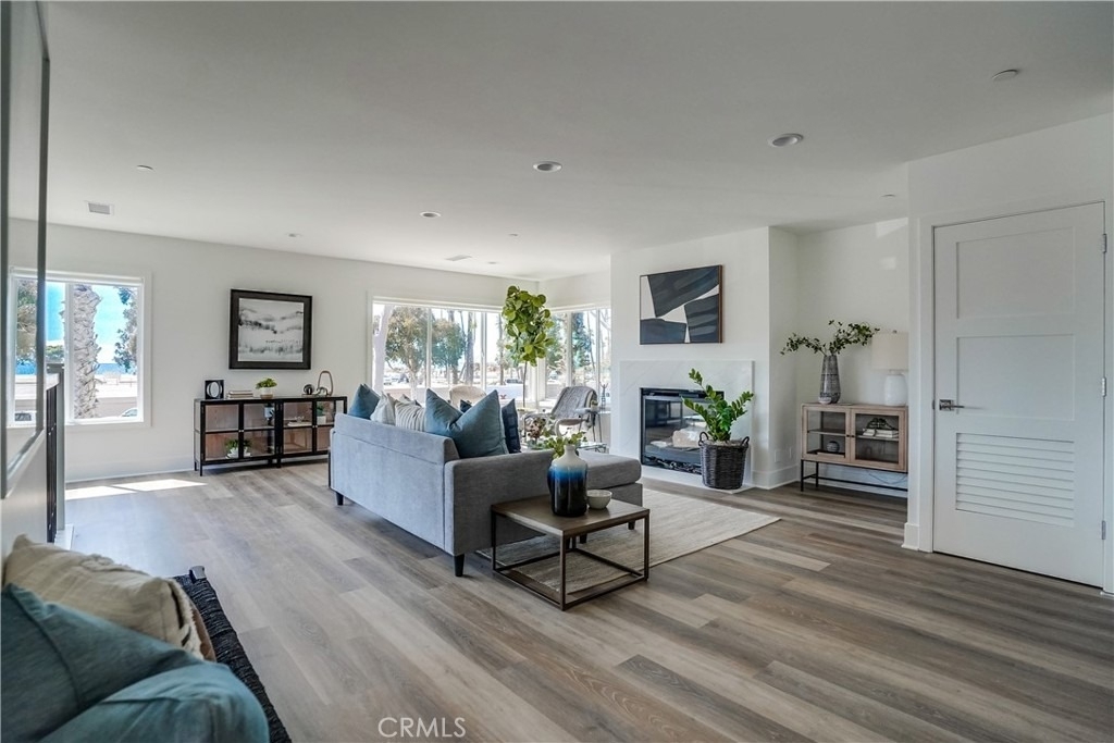 4603 E Ocean Boulevard - Photo 3