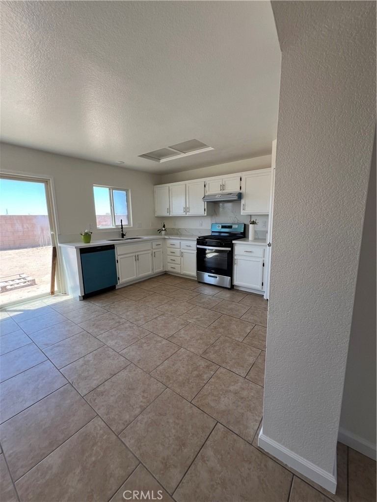 14914 Binford Avenue - Photo 2