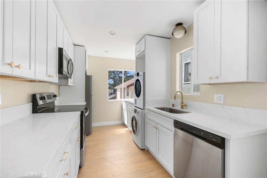 3020 E 3rd - Photo 11