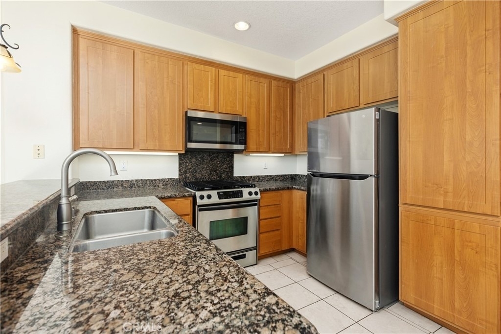 12664 Chapman Avenue - Photo 8