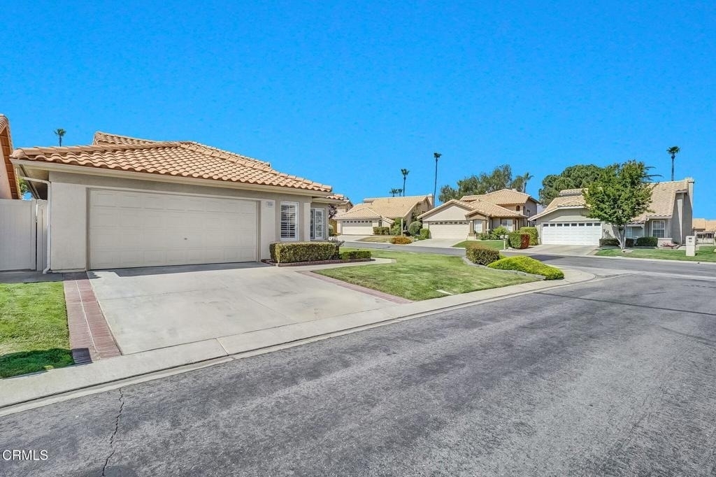 885 Oakland Hills Drive - Photo 1