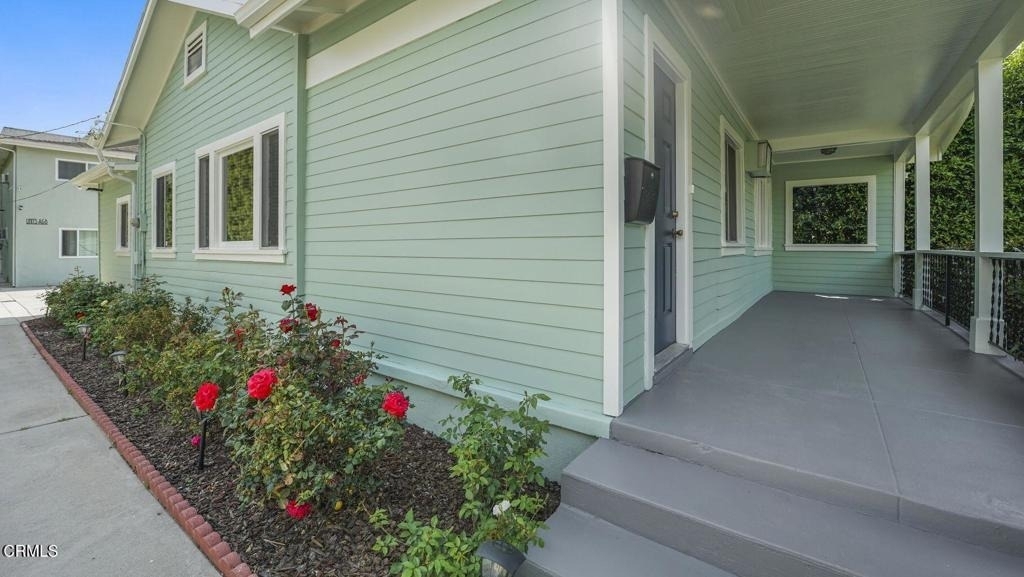 544 Salem Street - Photo 18