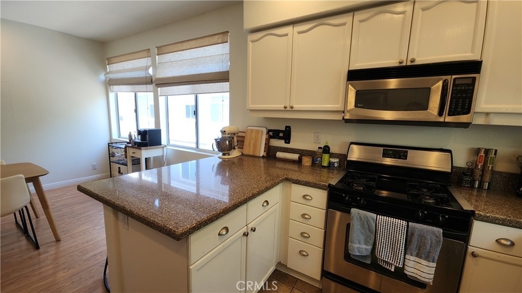 580 N Pageant - Photo 15
