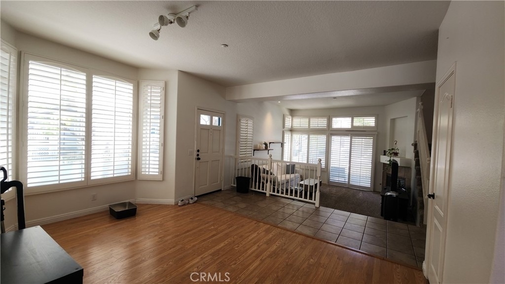 580 N Pageant - Photo 17