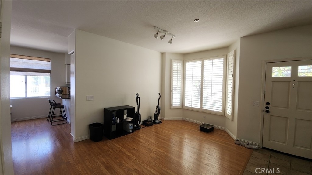 580 N Pageant - Photo 10