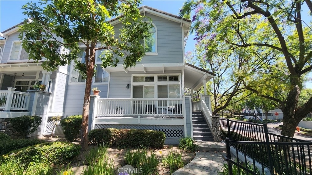 580 N Pageant - Photo 4
