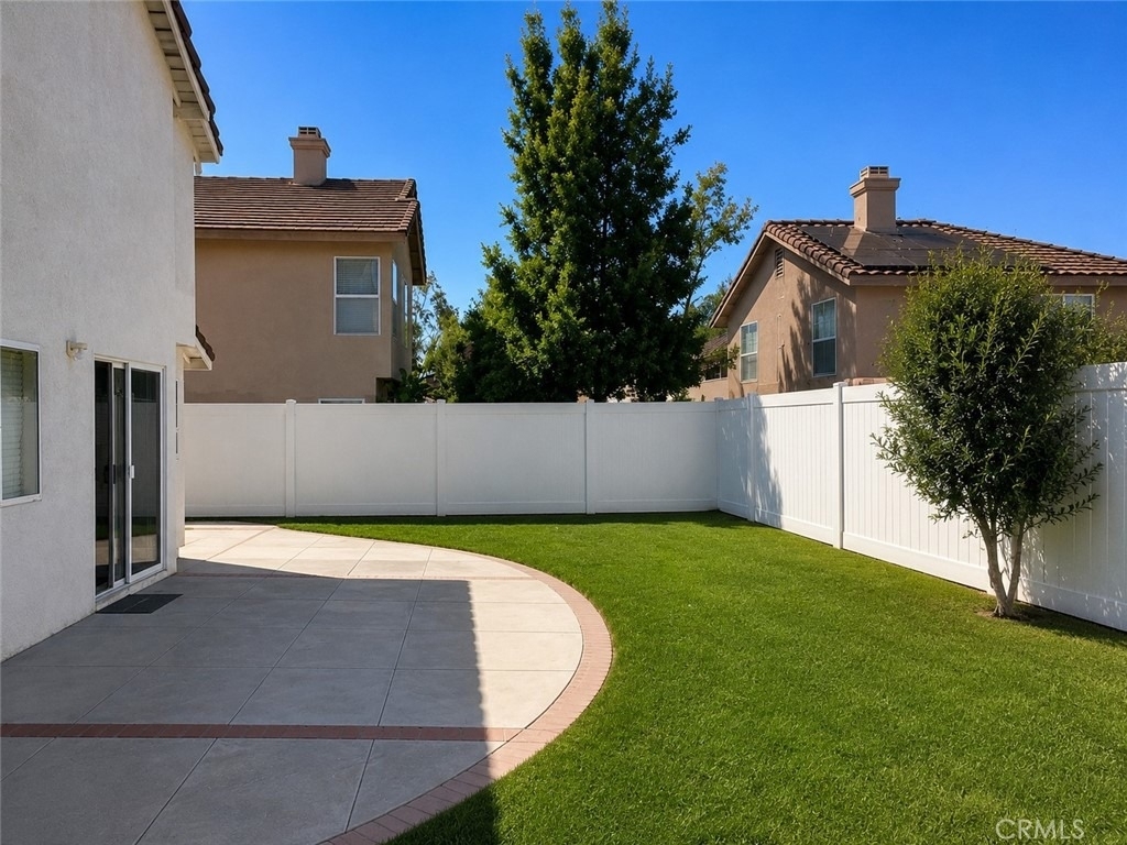 25 Pemberly - Photo 16