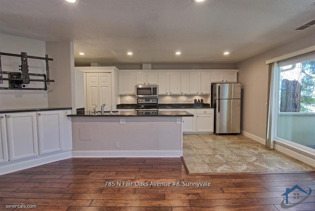785 N Fair Oaks Avenue - Photo 1